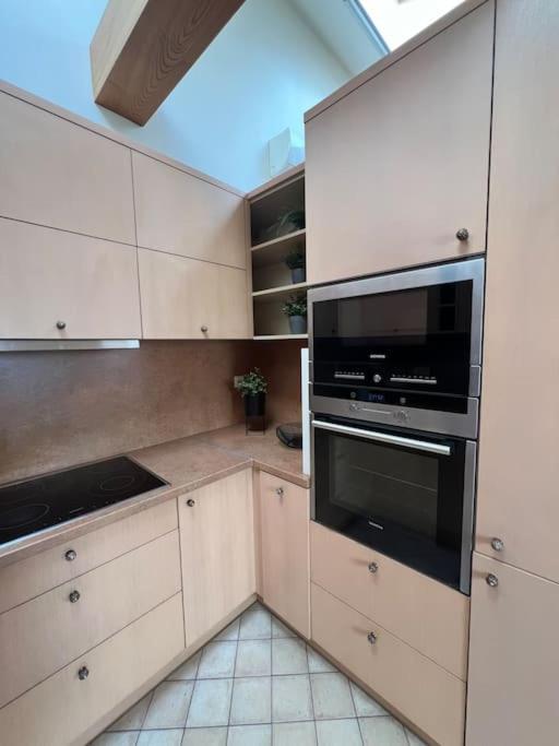 Old Town Apartment With Free Parking Vilnius Esterno foto