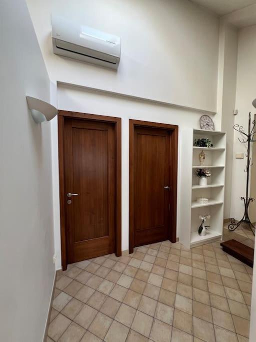 Old Town Apartment With Free Parking Vilnius Esterno foto